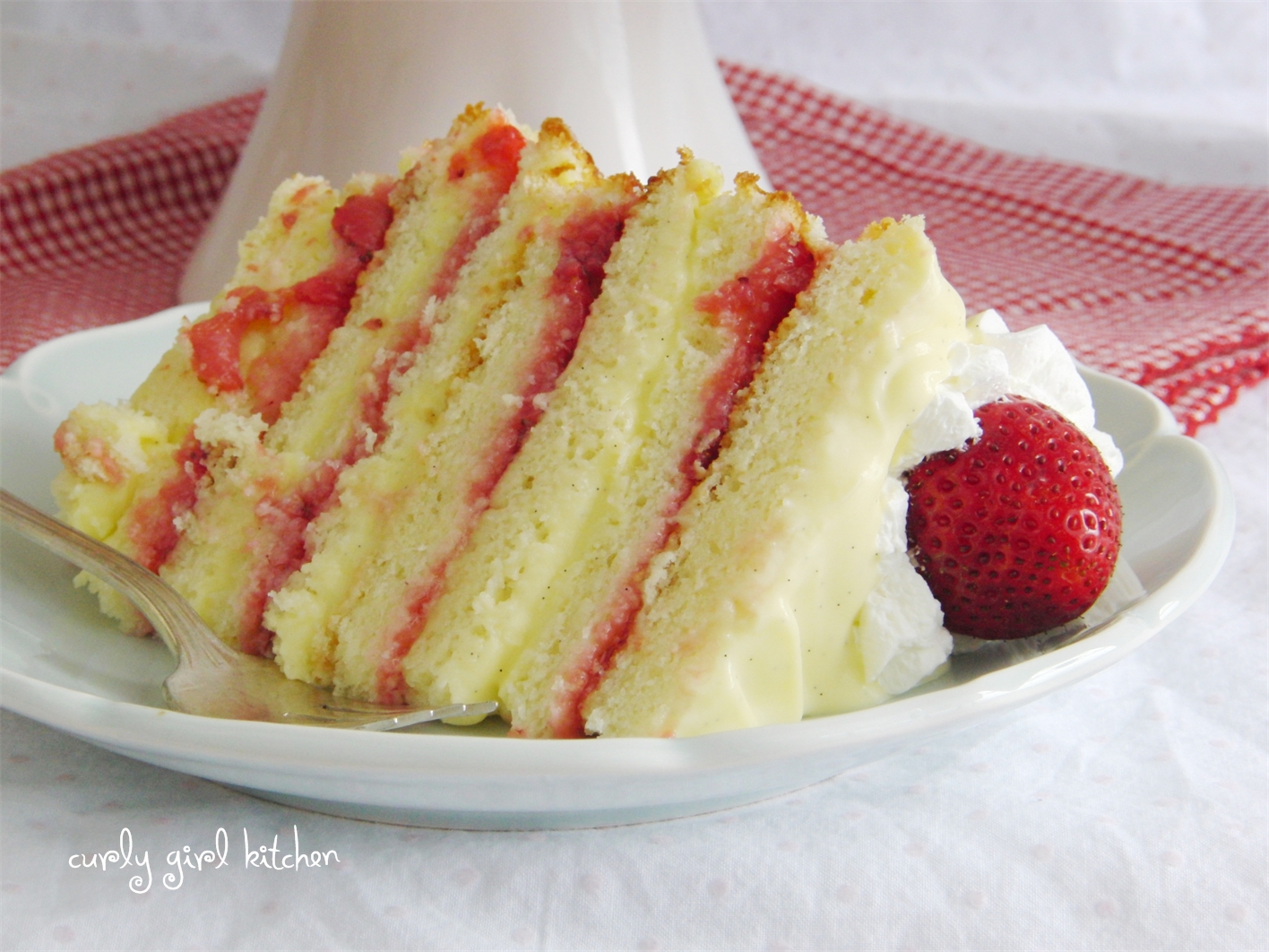white cake with custard filling